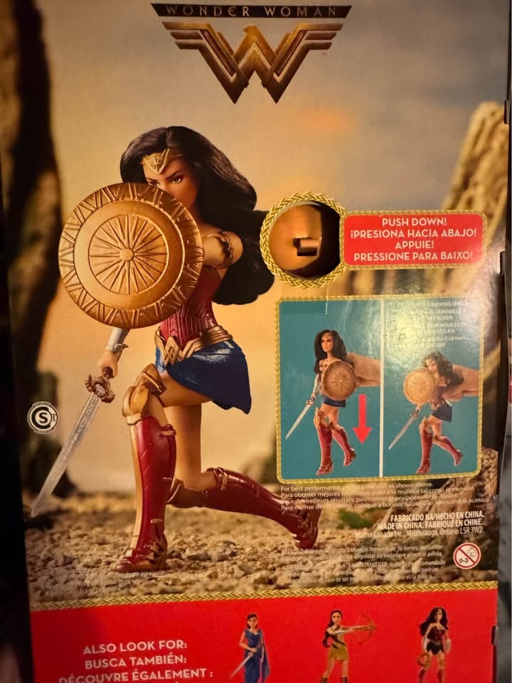 Wonder Woman Lot: 2 New 12 inch figures... - photo 3