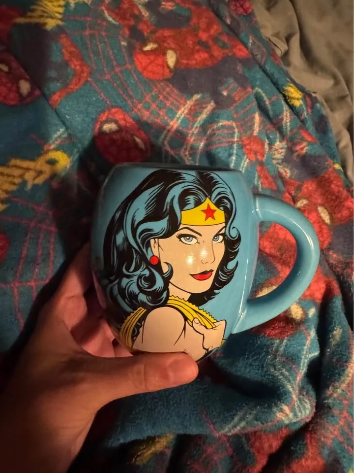 Wonder Woman Lot: 2 New 12 inch figures... image indicator(8)