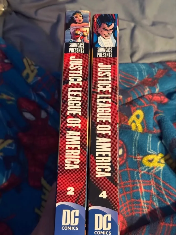 Justice League of America DC Showcase 2 and 4. Very good. image indicator(2)