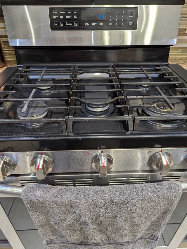 Samsung Gas Stove, Convection Oven With Warming Drawer - photo 5
