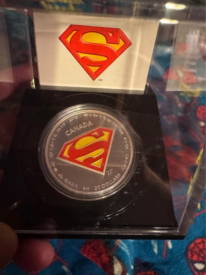 Superman Shield Royal Canadian coin. - photo 2