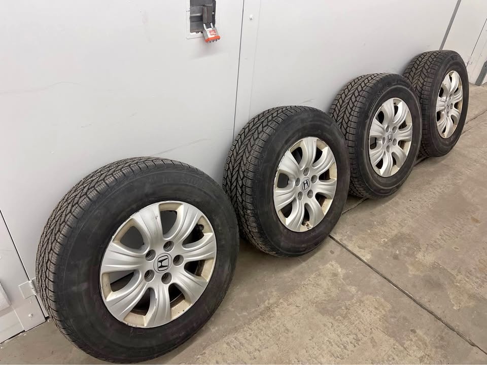 Honda Odyssey 16” Bridgestone Winter wheels W/TPMS