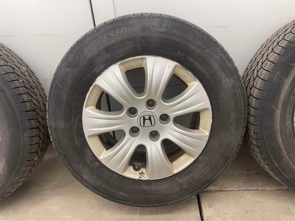 Honda Odyssey 16” Bridgestone Winter wheels W/TPMS - photo 3