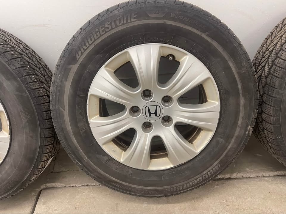 Honda Odyssey 16” Bridgestone Winter wheels W/TPMS - photo 4