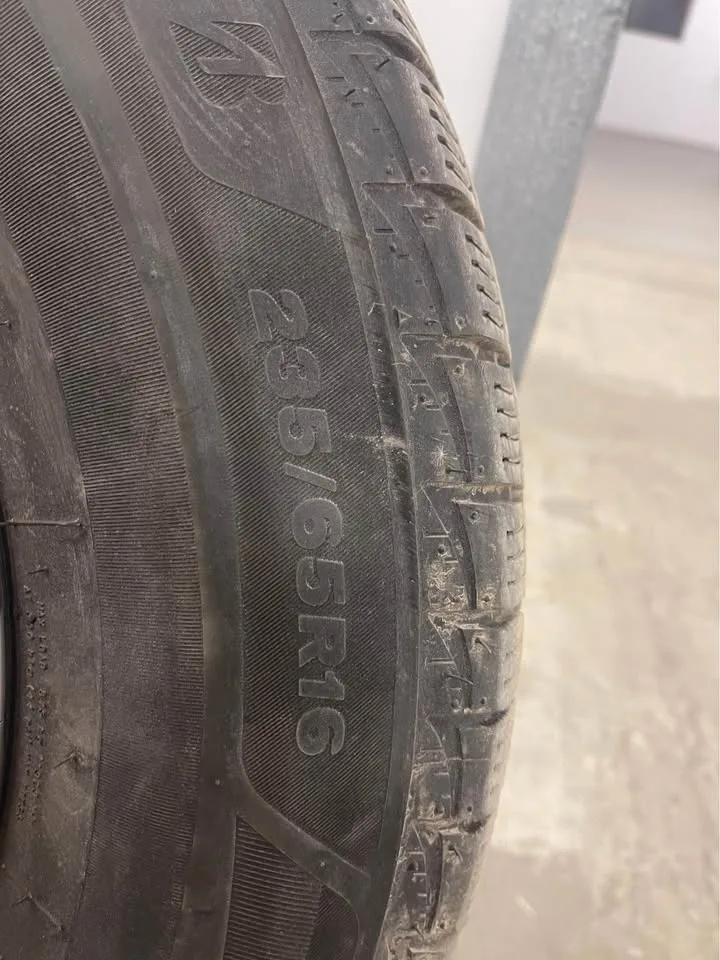 Honda Odyssey 16” Bridgestone Winter wheels W/TPMS image indicator(9)