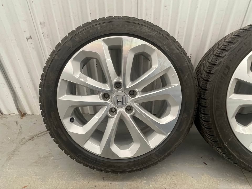 Honda Accord 18” Winter Wheels W/Michelin tires - photo 2