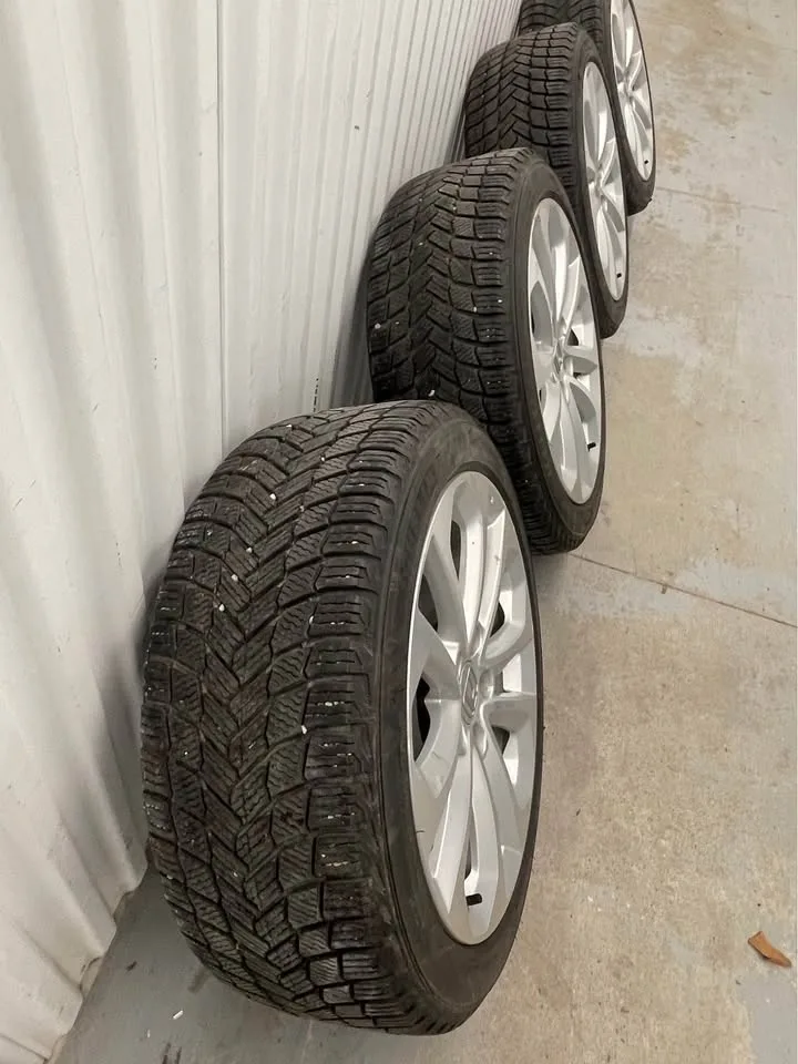 Honda Accord 18” Winter Wheels W/Michelin tires image indicator(7)