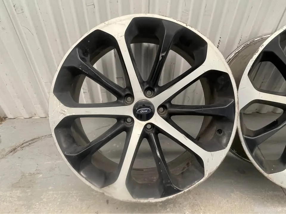 Ford 20” inch Wheels image indicator(2)