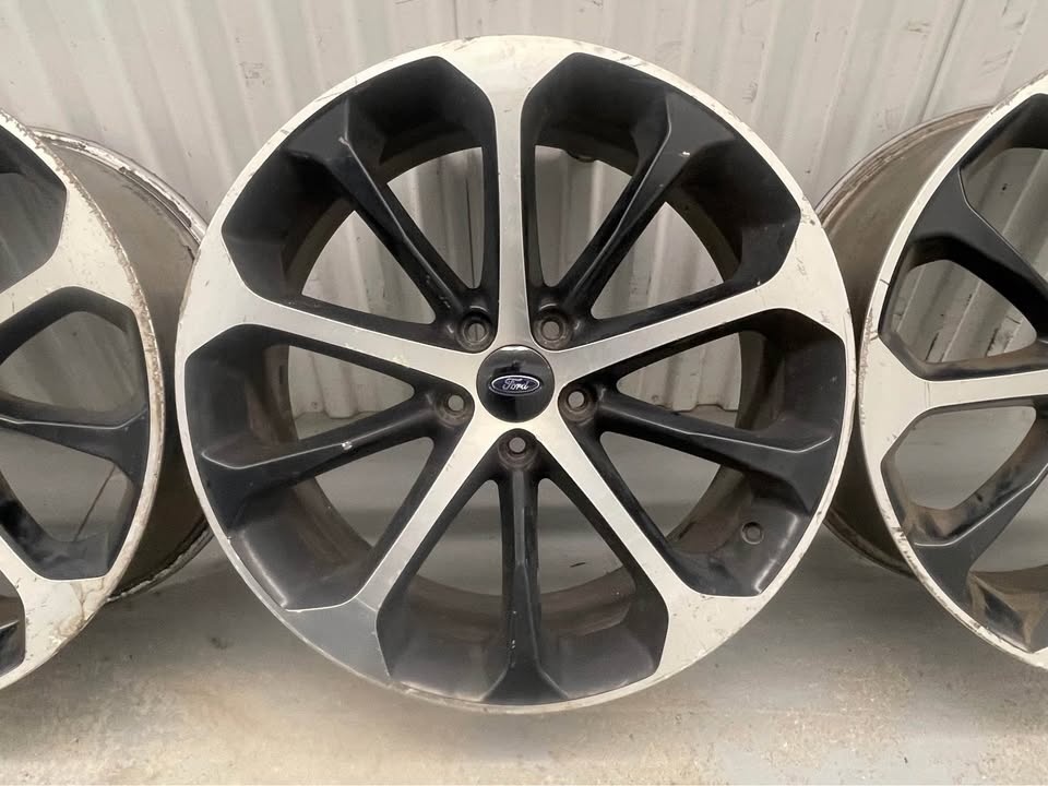 Ford 20” inch Wheels - photo 4