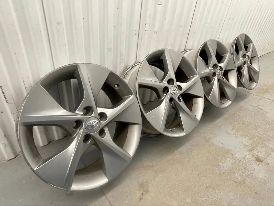 Toyota 18” inch Wheels