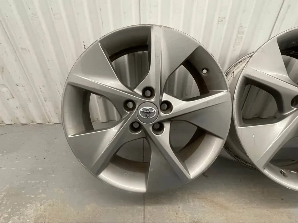 Toyota 18” inch Wheels image indicator(2)