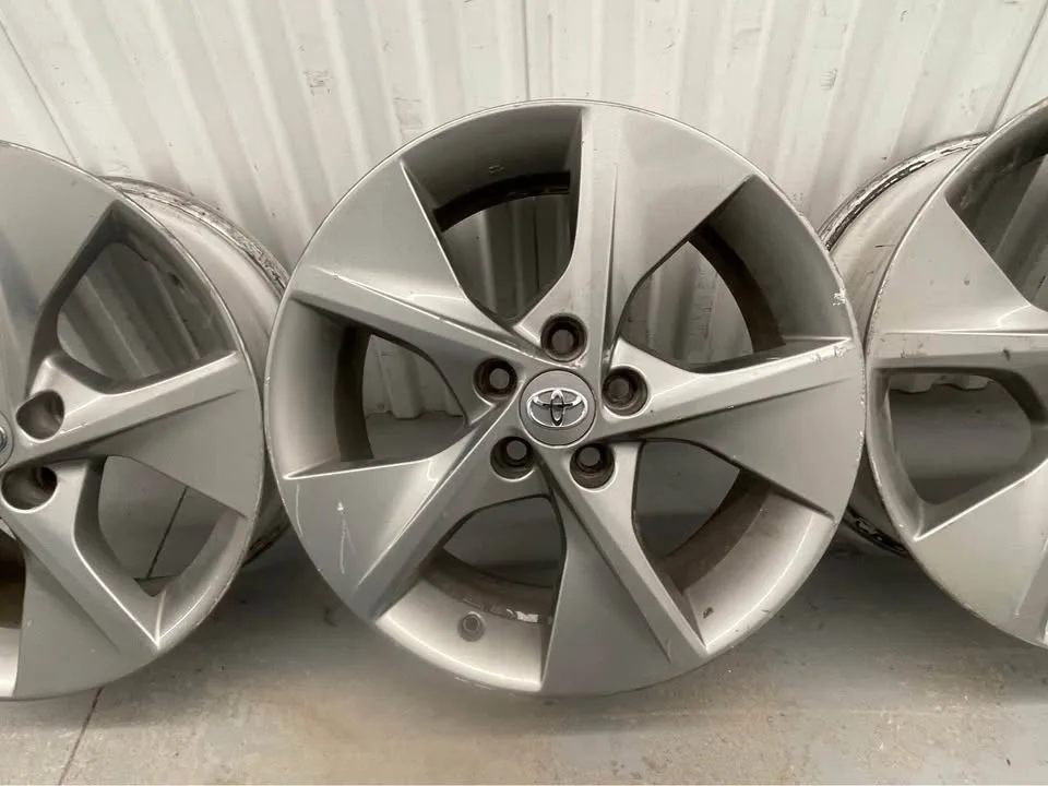 Toyota 18” inch Wheels image indicator(3)