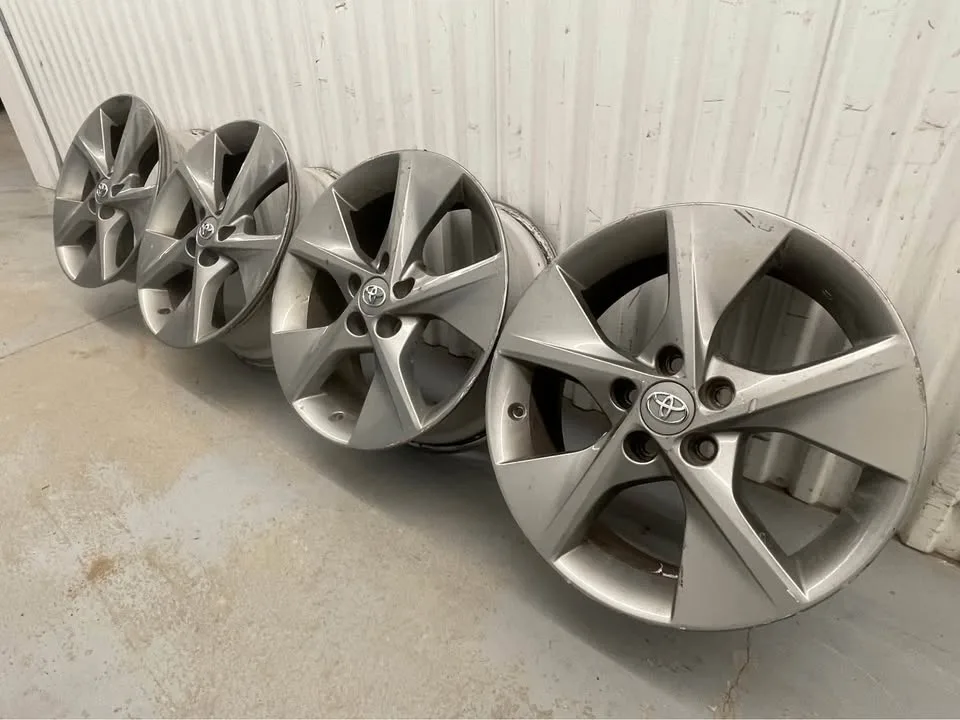 Toyota 18” inch Wheels image indicator(6)