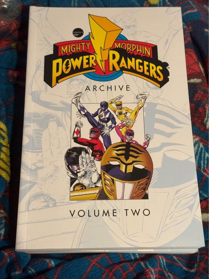 Power Rangers Archives 1 & 2 IDW - Excellent Condition - photo 3
