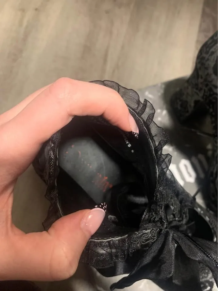 Demonia heels size 9 image indicator(3)