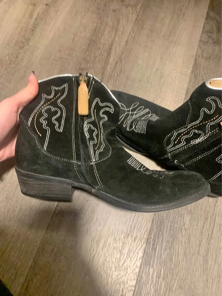Dingo leather boots size 8