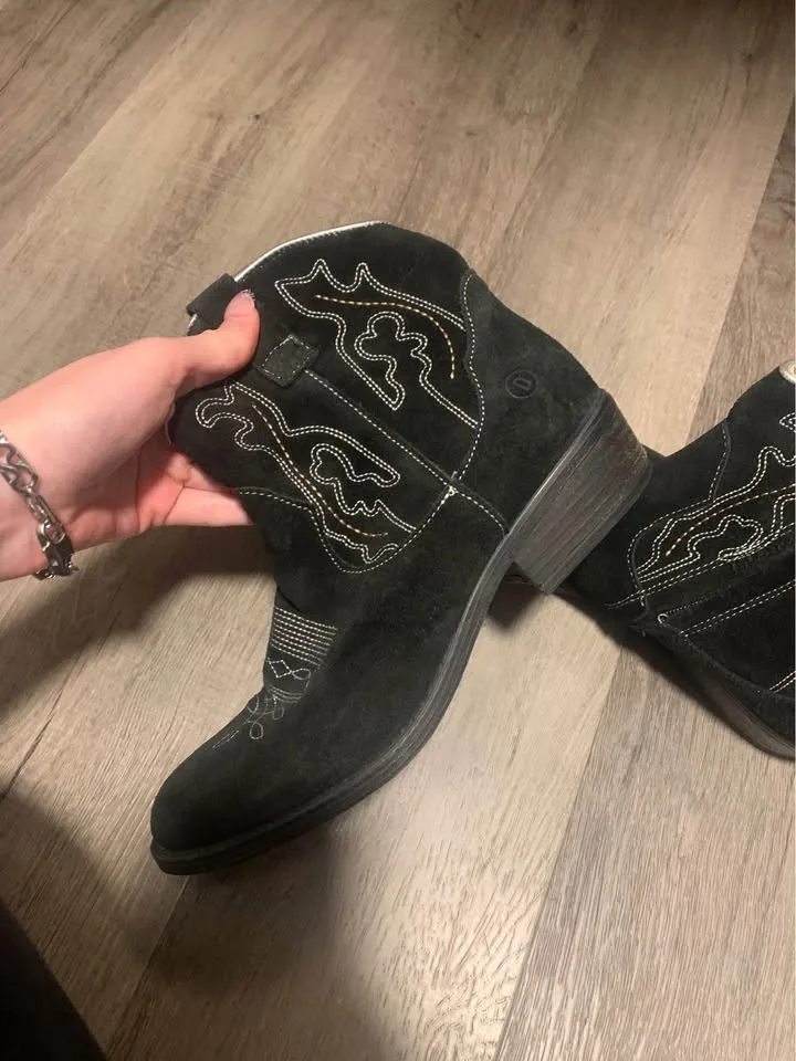 Dingo leather boots size 8 image indicator(2)