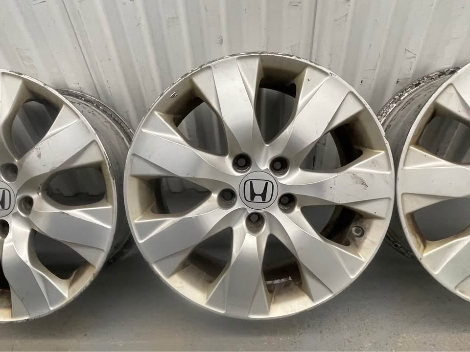 Honda 17” Inch Wheels - photo 4