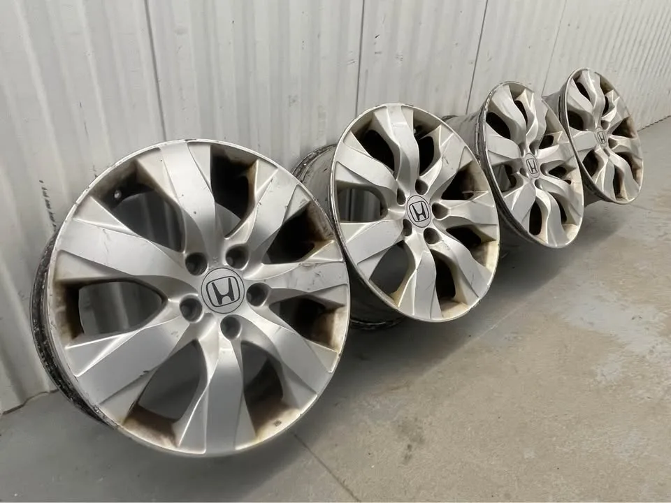 Honda 17” Inch Wheels image indicator(6)