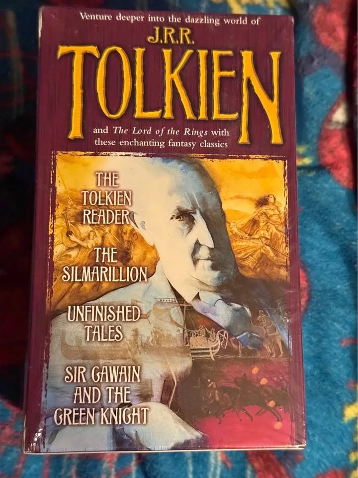 J.R.R.Tolkien Reader. New in box. Classic edition! Best Price !!