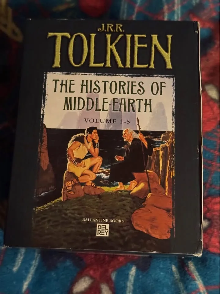 J.R.R. Tolkien Histories of Middle Earth 1-5 image indicator(2)