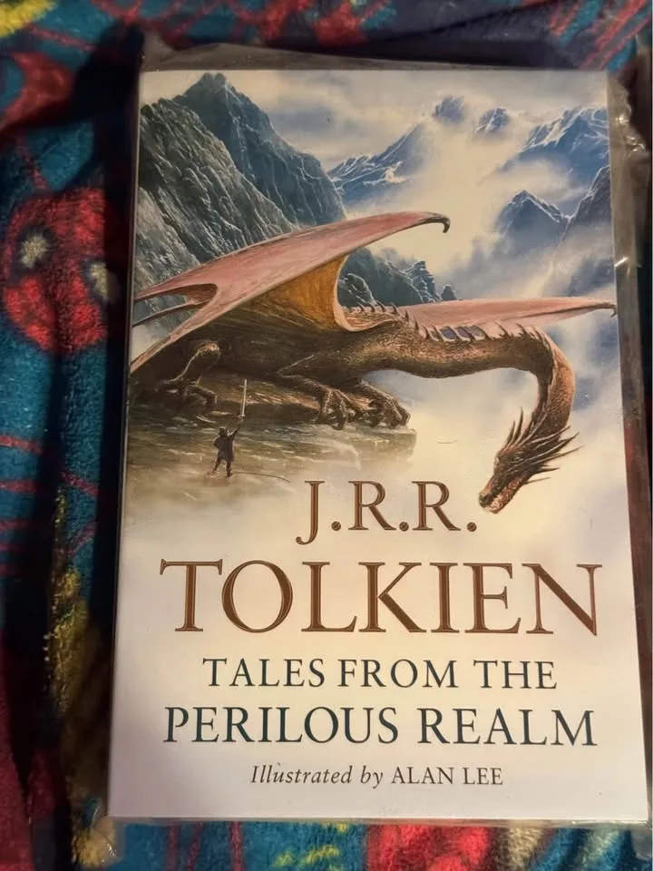 6 J.R.R.Tolkien books! Illustrated Hobbit included! image indicator(3)