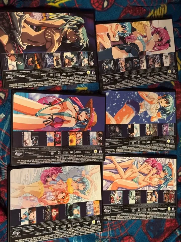 Divergence Eve complete collection DVD. Like New!! image indicator(7)