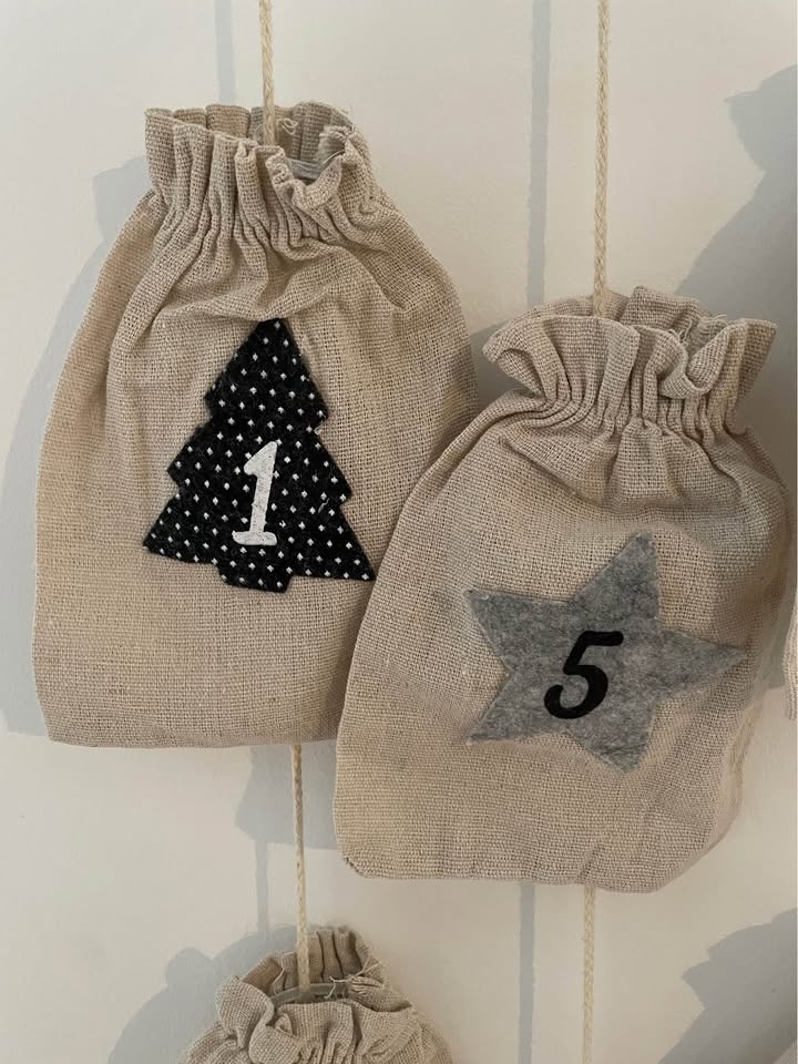 Hanging Fillable Advent Calendar – 24 Cotton Gift Bags - photo 2