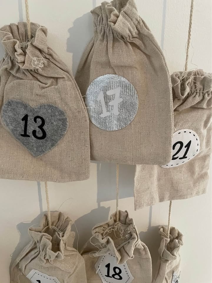 Hanging Fillable Advent Calendar – 24 Cotton Gift Bags - photo 3