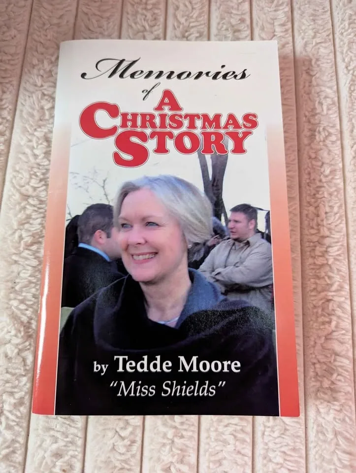 Signed “Memories of A Christmas Story” image indicator(2)