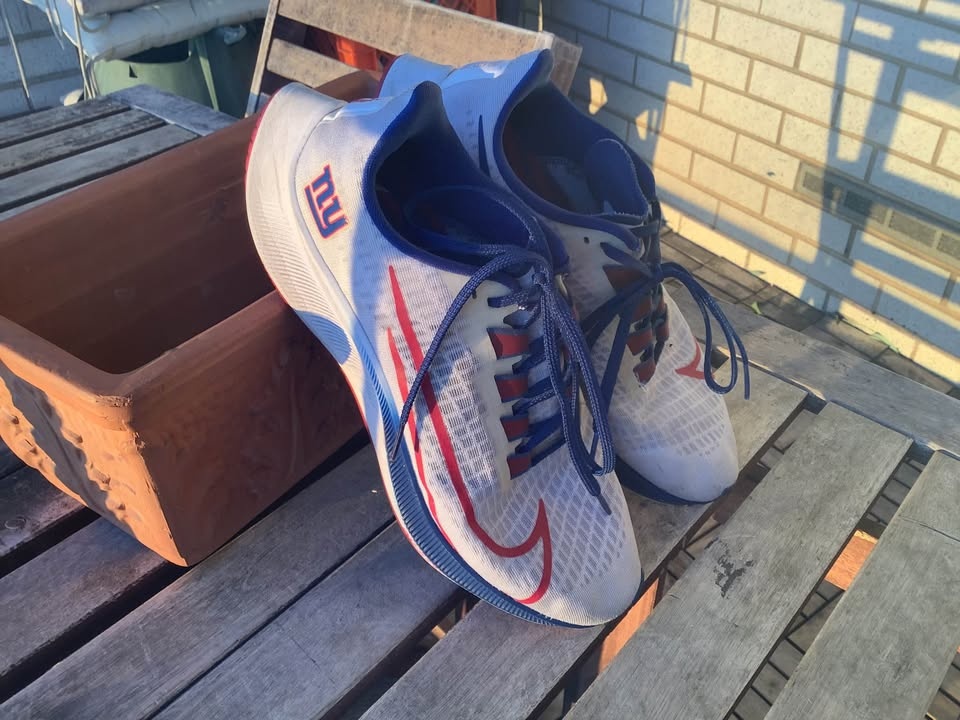 Nike Air Zoom Pegasus 37 New York Giants - size 9.0 - photo 2