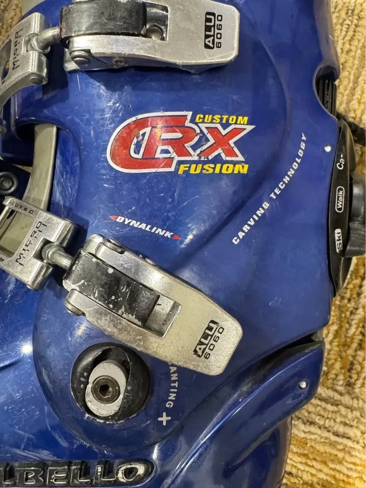 Dalbello Ski Boots – Size 285 mm – With Travel Bag image indicator(7)