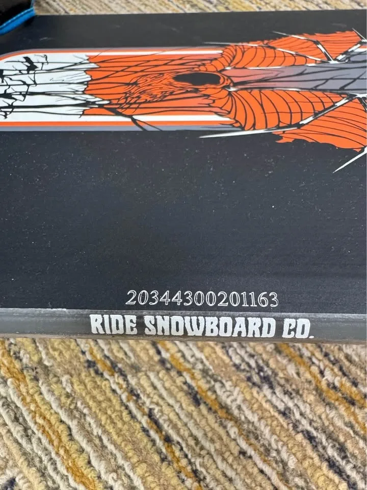 Ride Snowboard 163 cm + Ride Revolt Bindings (Large) – Great Con image indicator(7)