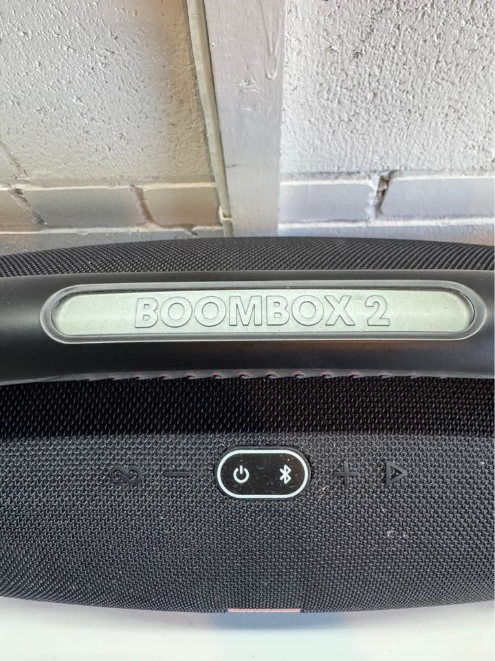 JBL Boombox 2 – Mint Condition – Powerful Bluetooth Speaker - photo 3