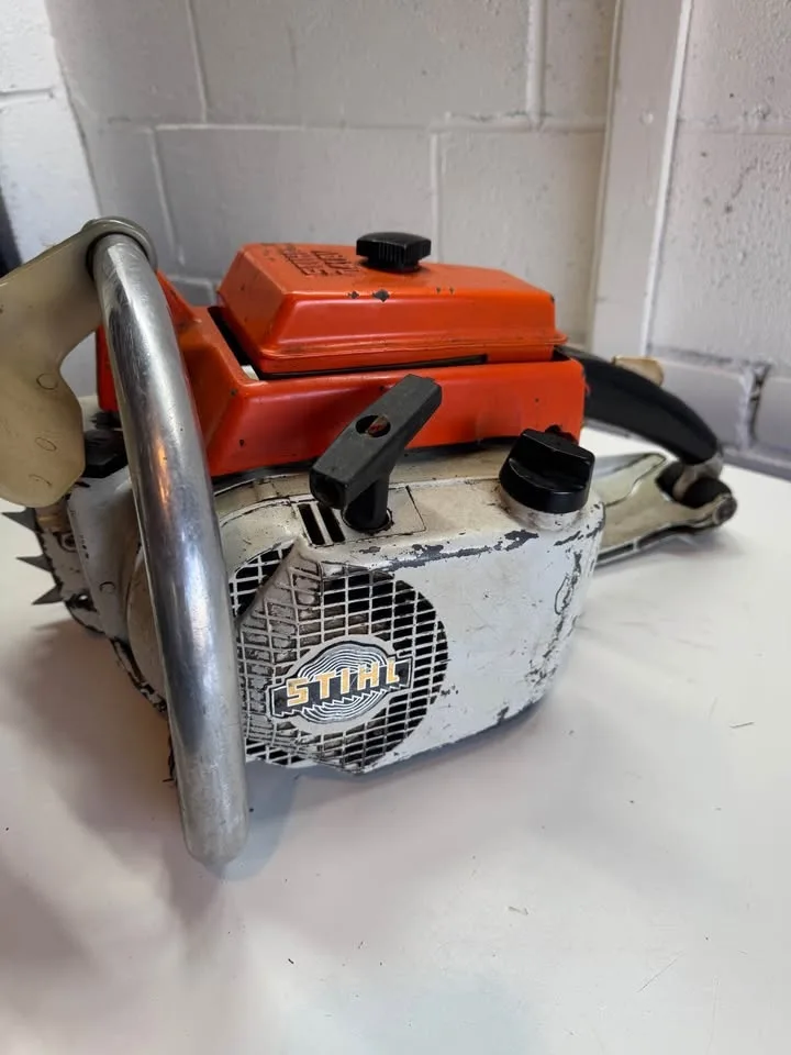 Vintage Stihl 041AV Chainsaw (No Bar/Chain) image indicator(4)