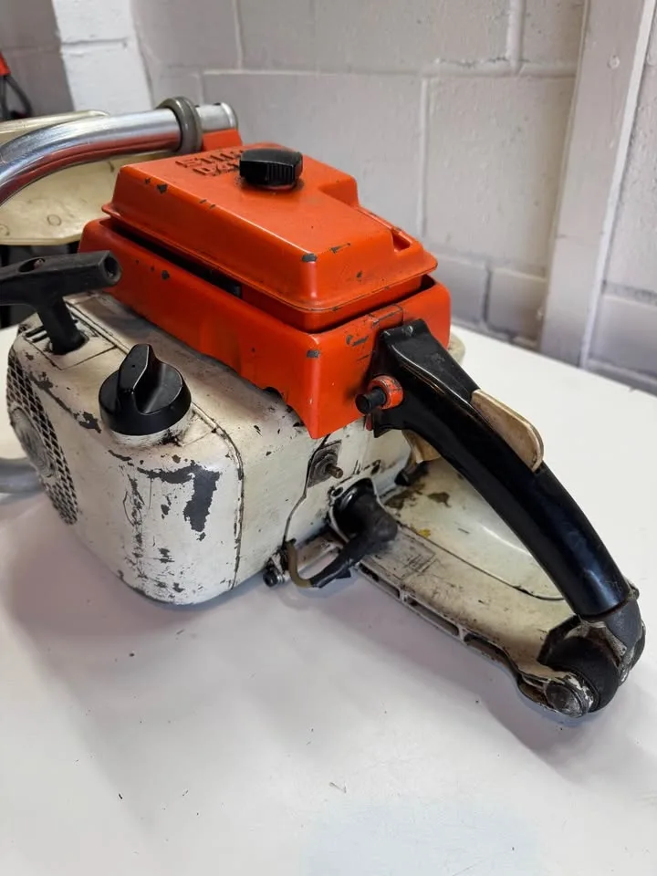 Vintage Stihl 041AV Chainsaw (No Bar/Chain) image indicator(5)
