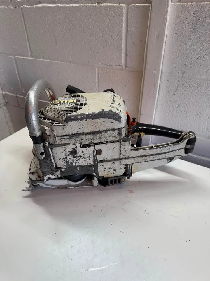 Vintage Stihl 041AV Chainsaw (No Bar/Chain) image indicator(6)