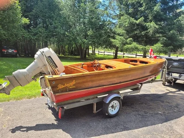 Classic Cedar Boat 16 foot with Motor and Trailer image indicator(9)