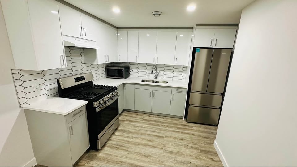 2 Beds 1 Bath - Apartment - photo 2