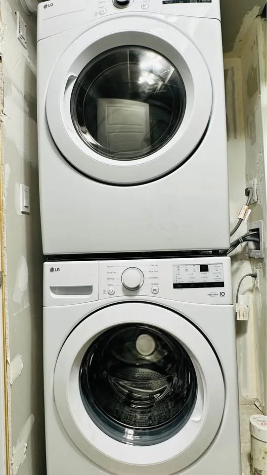 2 Beds 1 Bath - Apartment image indicator(3)