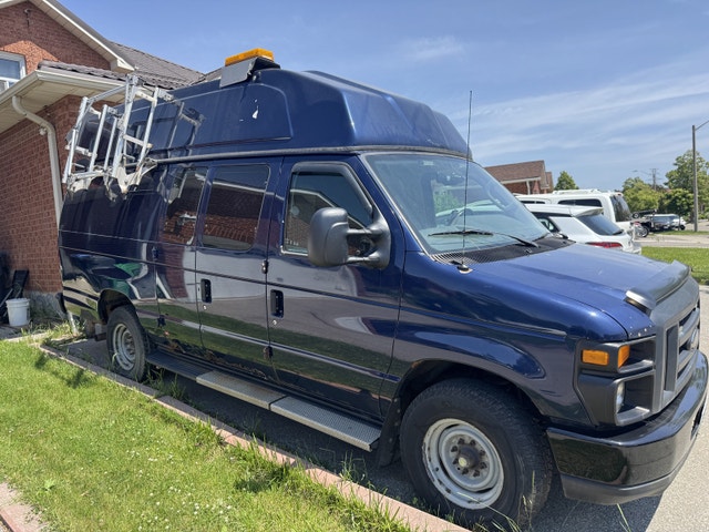 Ford van E350 Econoline truck 2013