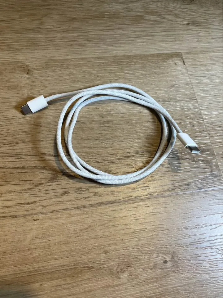 iPhone 16 Plus image indicator(3)