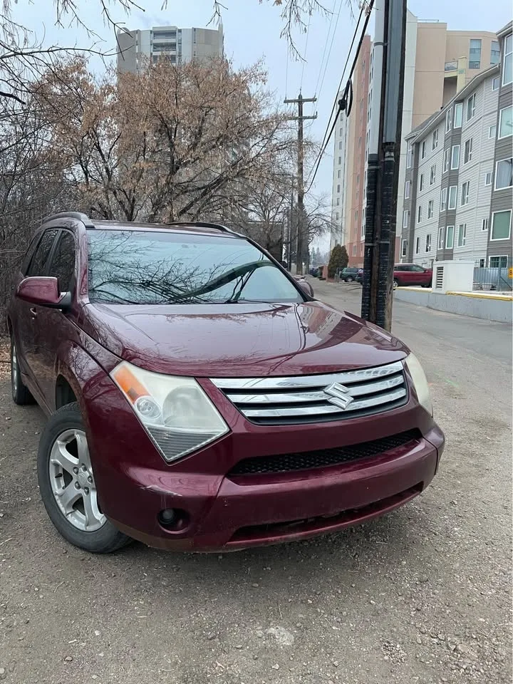 2007 Suzuki XL7 AWD - 8 Seater