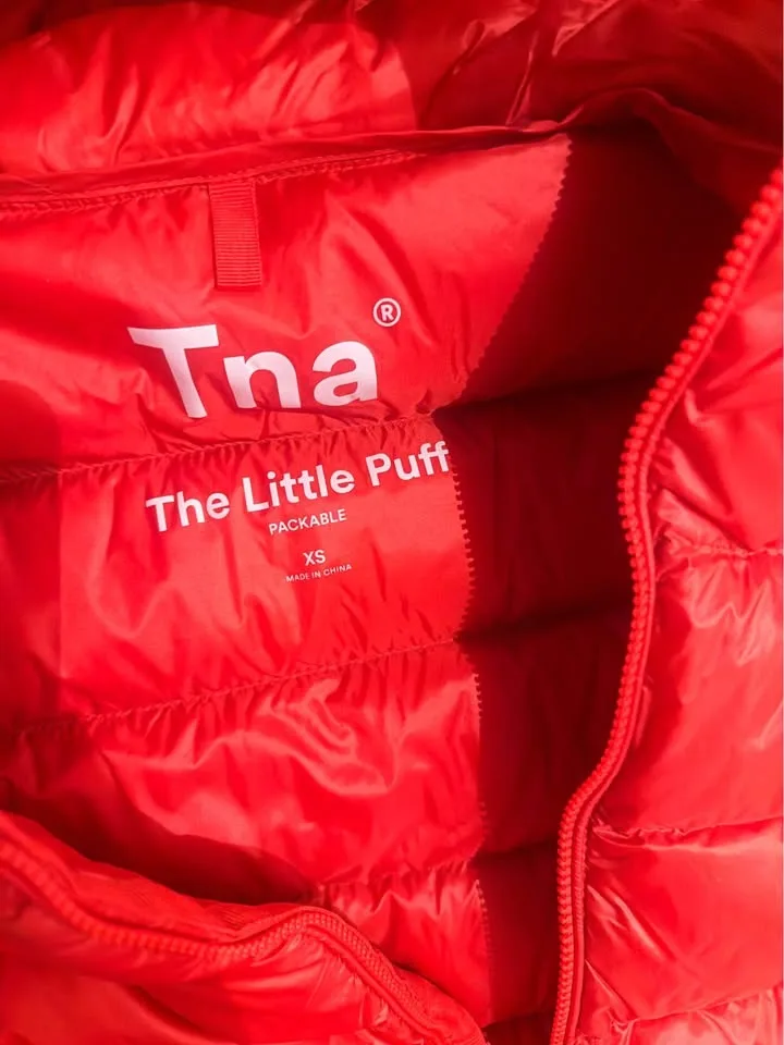 The little puff aritzia image indicator(2)