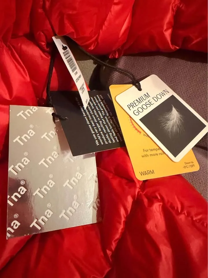 The little puff aritzia image indicator(4)