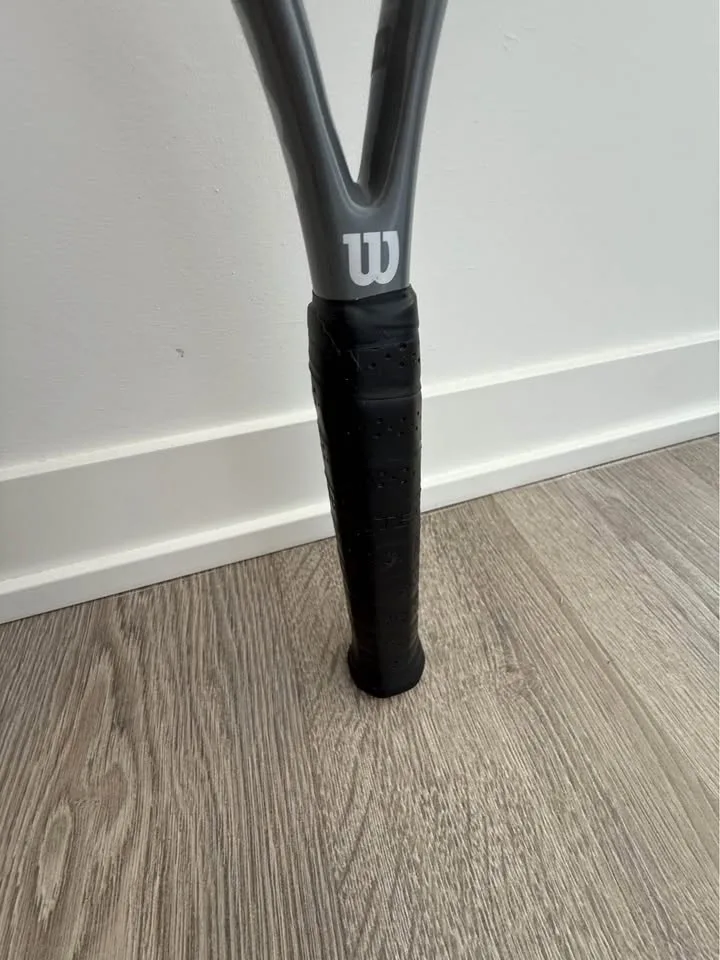 Wilson Pro Staff Precision Team 100 Tennis Racket image indicator(3)