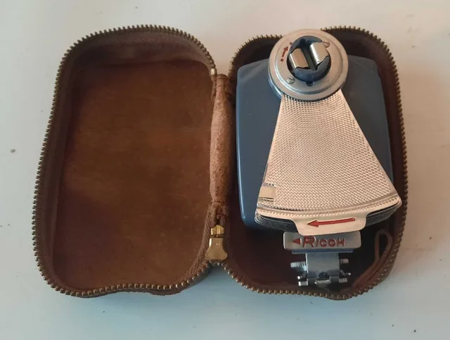 Vintage Ricoh Flash in leather case