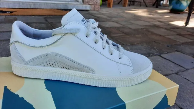 Earth Zen Moment women's shoes size 8 image indicator(4)