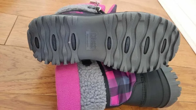 Cougar Boots girls size 3 image indicator(3)