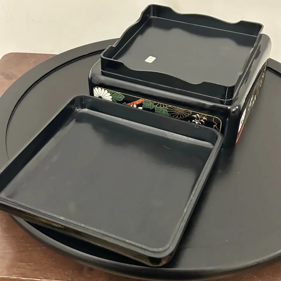 Vintage Japanese Lacquer Bento Box #Cleanout image indicator(7)